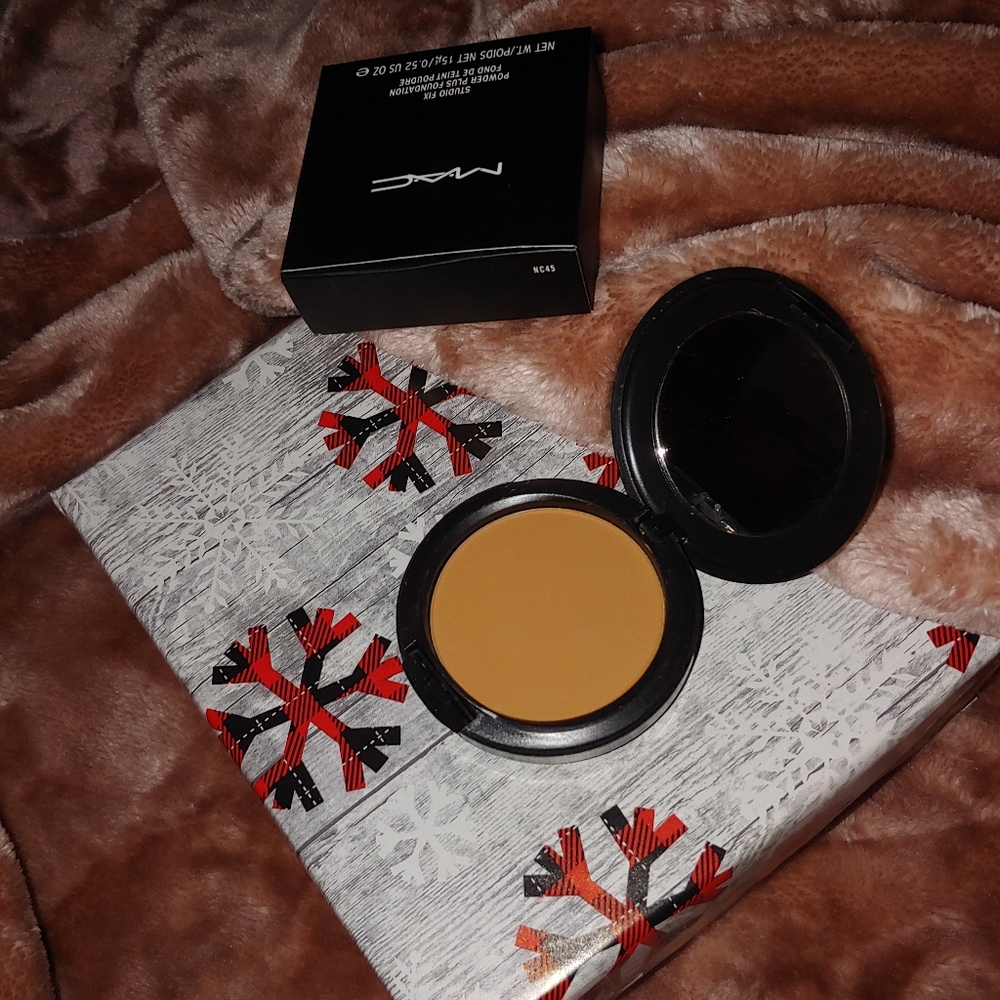 😍 New Mac NC45 Studio Fix Powder + Foundation 😍